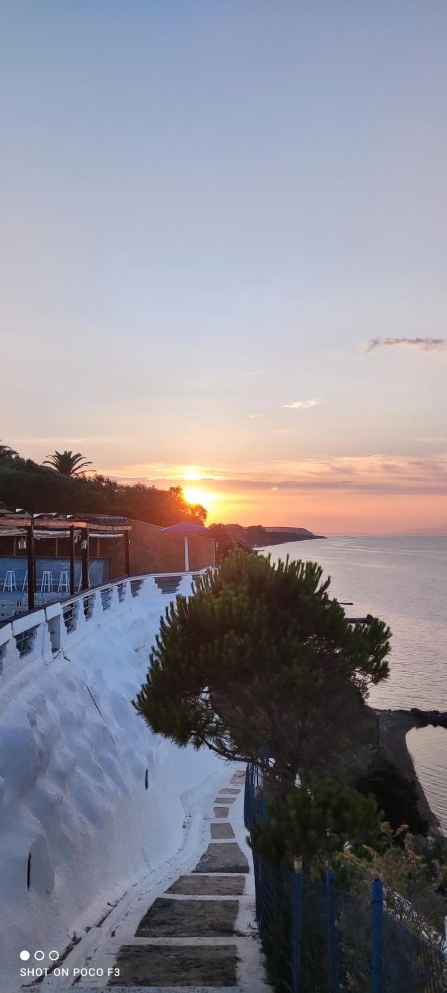 Koralli Sea View Hotel Kato Achaḯa Bagian luar foto