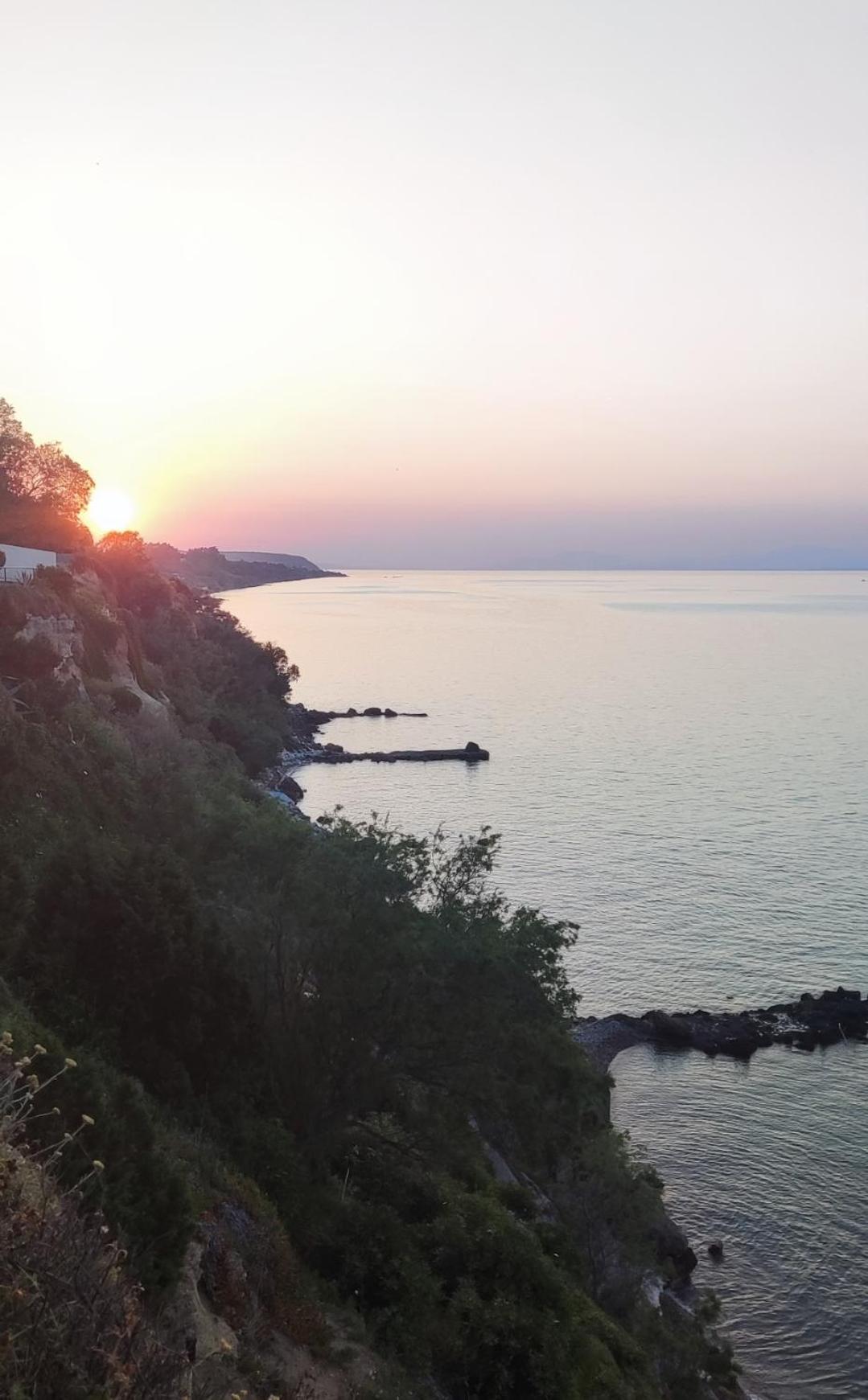 Koralli Sea View Hotel Kato Achaḯa Bagian luar foto
